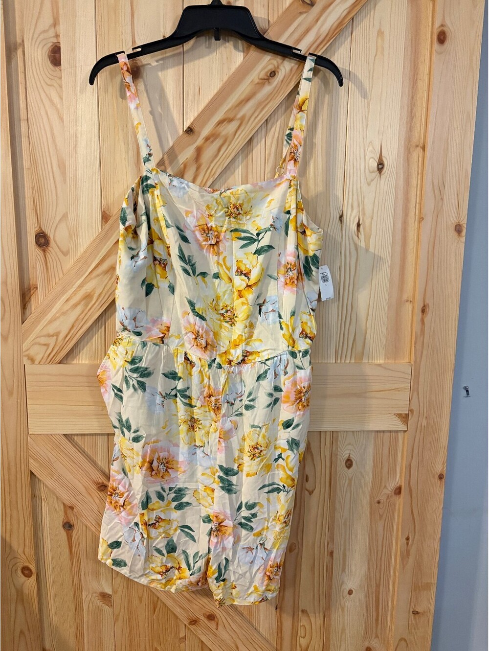 Old Navy XL Floral Print Shorts Romper NWT Size XL